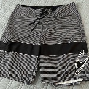 COPY - Size 36 O’Neill Grey/Blk Boardshorts